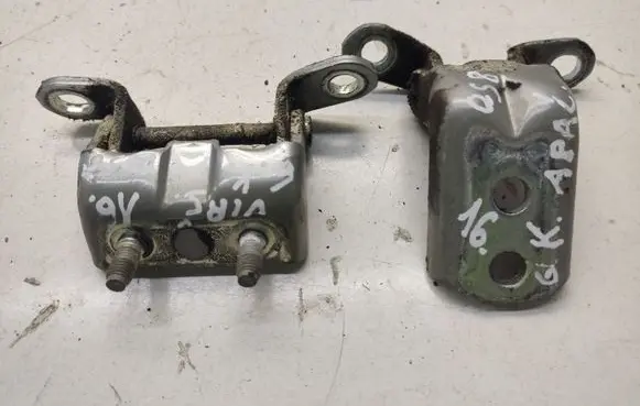 Rear door hinge set