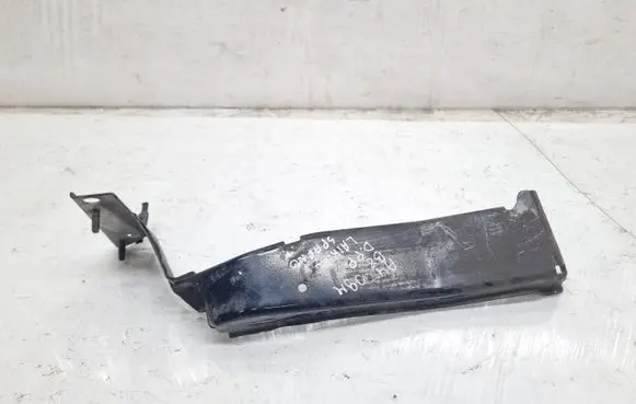 Audi A4 S4 B8 8K Fender mounting bracket 8K0821136A
