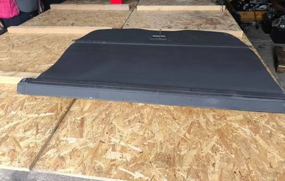 Volkswagen Touareg I Parcel shelf load cover 7L6867773K