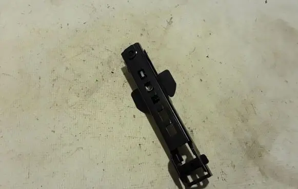 Audi Q5 SQ5 Seat belt height adjuster 560927324