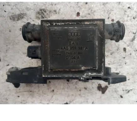 Audi A4 S4 B5 8D Door control unit/module 4A0959981A D104A