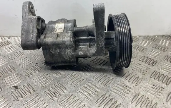 BMW X5 E70 Power steering pump 6796462 679646203