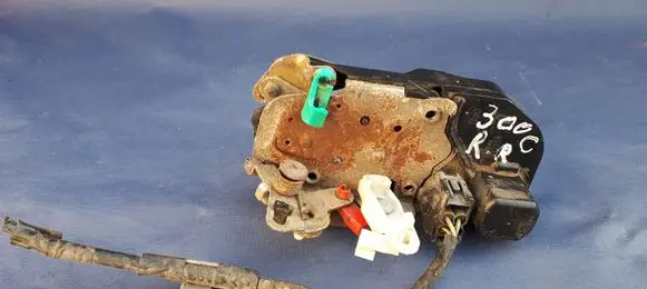 Chrysler 300 - 300C Rear door lock 04589042AD