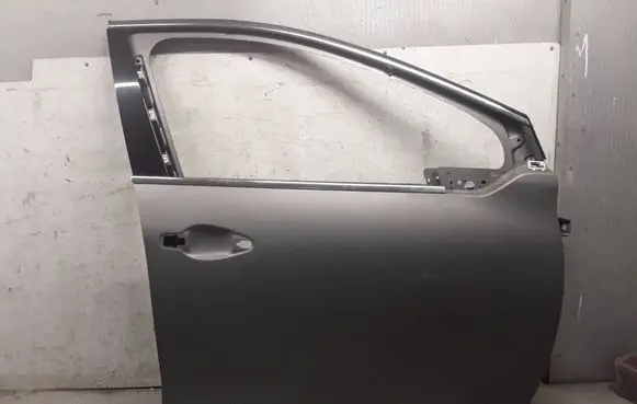 Peugeot 208 I Front door 