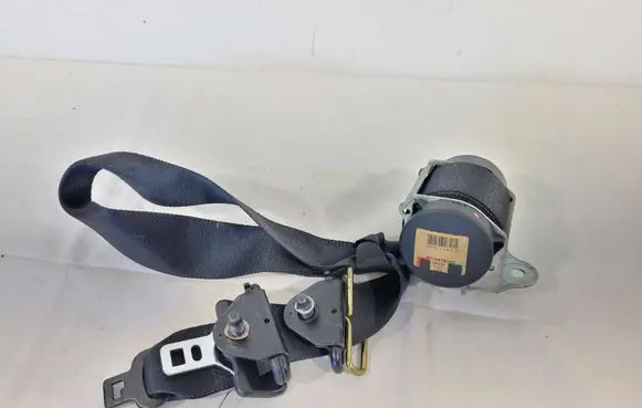 Ford C-MAX I Middle seatbelt (rear) 601597800D 1107 060228