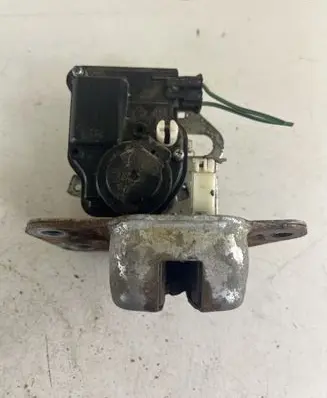 Tailgate/trunk/boot lock/catch/latch