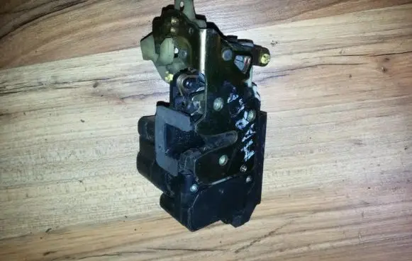 Fiat Marea Front door lock