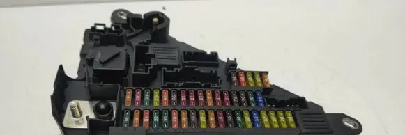 BMW 5 E60 E61 Fuse module 9138830 518956057