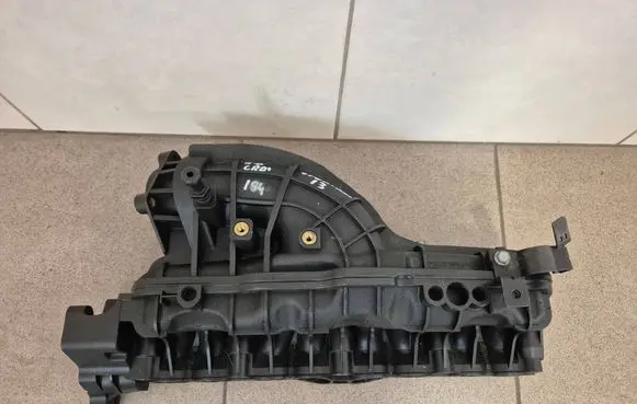 KIA Sportage Intake manifold 