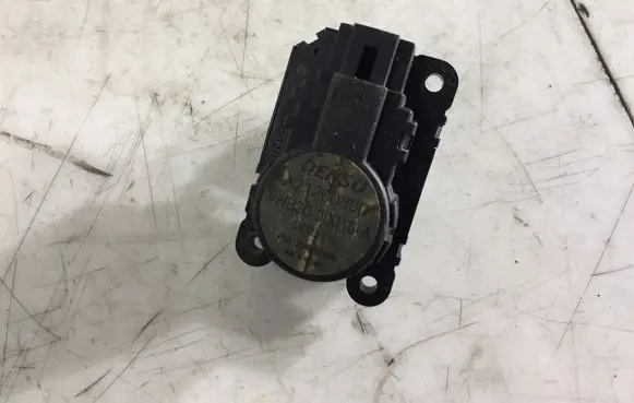 Renault Master III Air flap motor/actuator A21200800