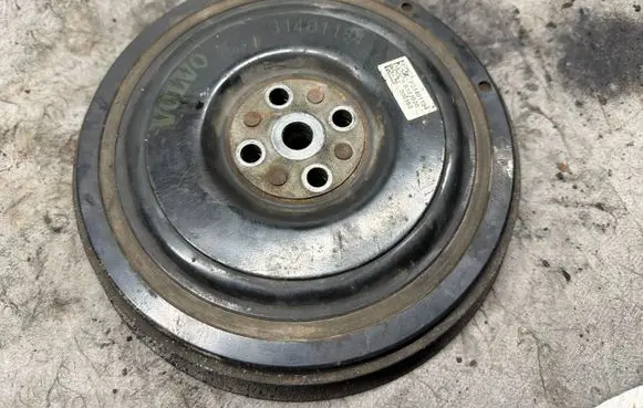 Volvo V60 Crankshaft pulley 31401194