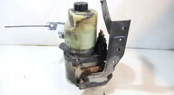 Ford C-MAX I Power steering pump