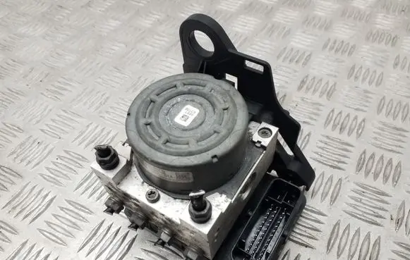 Seat Leon (5F) ABS Pump 5Q0907379R 5Q0614517Q