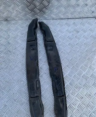 Suzuki Vitara (LY) Fender foam support/seal 
