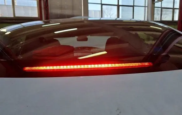 Tesla Model 3 Third/center stoplight 1077405-00-G IMPRK1435958