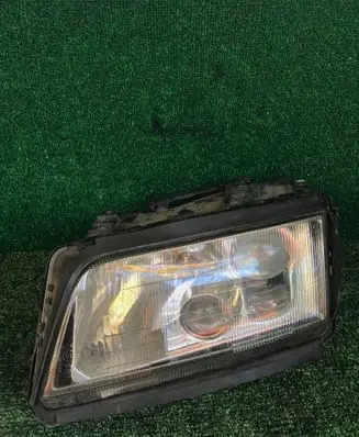 Audi A8 S8 D2 4D Headlight/headlamp