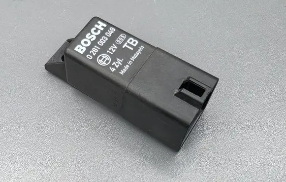 Honda Accord Glow plug pre-heat relay 0281003049
