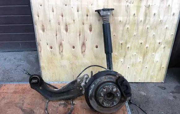 Mazda 6 Rear wheel hub spindle/knuckle 