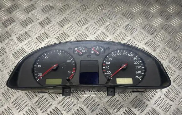 Volkswagen PASSAT B5 Speedometer (instrument cluster) 3B0920822A 0263623024 2124130364