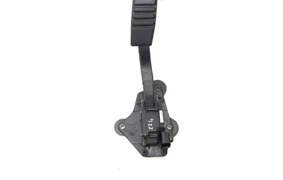 Ford Mustang V Accelerator throttle pedal 6R3A9F836AA