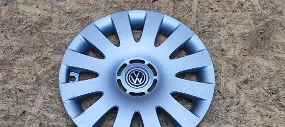 BMW 1 E81 E87 R16 wheel hub/cap/trim 6761340