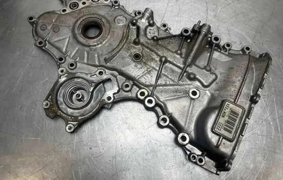 Toyota Prius (XW30) Timing chain cover 1131037060