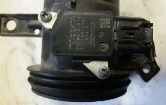 Toyota Auris 150 Mass air flow meter 2220431010
