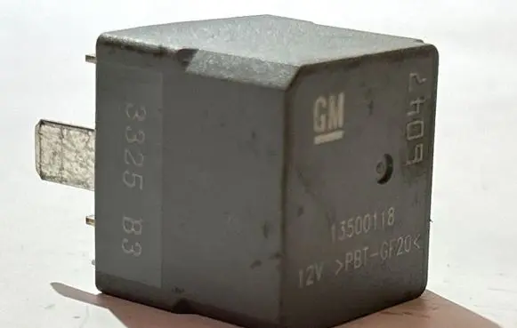 Opel Insignia A Other relay 13500118
