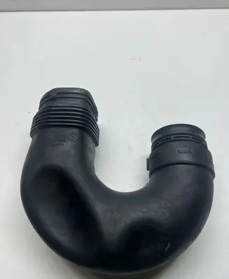 Volkswagen PASSAT B6 Air intake duct part 1K0129618AN