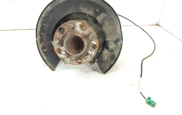 Ford Mondeo Mk III Rear wheel hub spindle/knuckle 4S7T2B325BA
