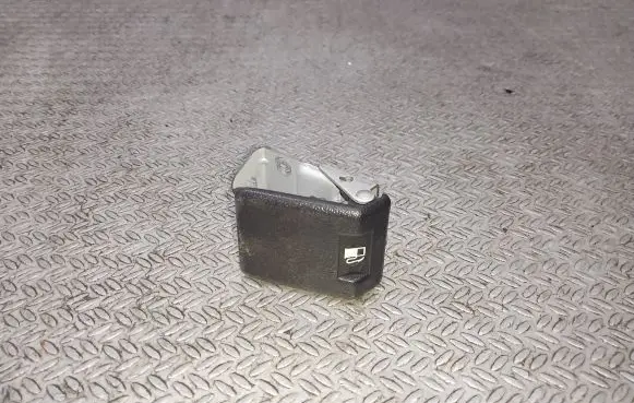 Mitsubishi Grandis Fuel tank opening switch 