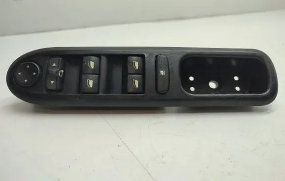 Peugeot 407 Quarter vent window switch 96468703XT