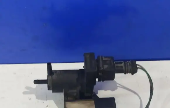 Saab 9-5 Engine mount vacuum valve VACUUMVALVE