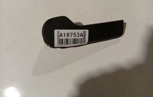 Volkswagen Golf V Engine bonnet (hood) release handle 