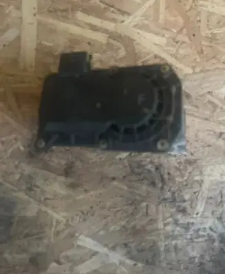 Renault Clio IV Throttle valve 161204451RD 3B0101405 4451R