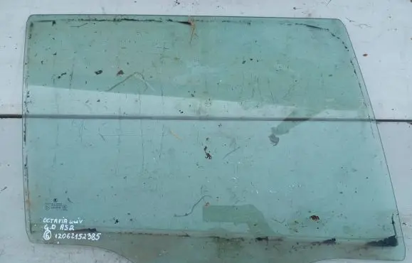 Skoda Octavia Mk2 (1Z) Rear side window 43R00048 DOT24M68AS2 1Z062152385