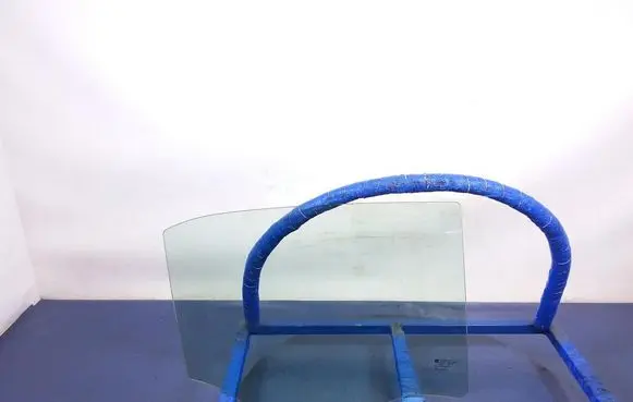 Cadillac CTS Rear door window glass 