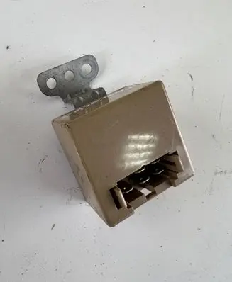 Mitsubishi Pajero Oil pressure relay MD369969