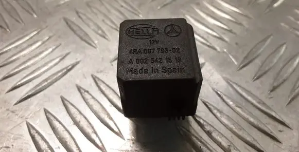Mercedes-Benz ML W163 Other relay A0025421519