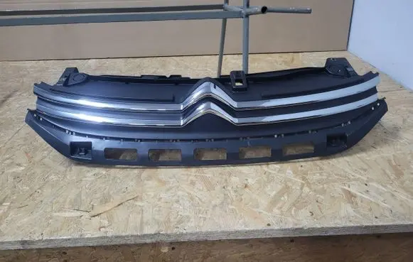 Citroen C3 Front bumper upper radiator grill 9812063477citroen