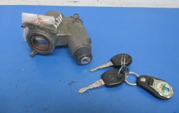 Volkswagen PASSAT B3 Ignition lock