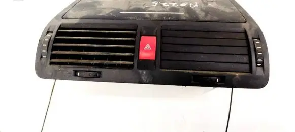 Audi A3 S3 8L Dash center air vent grill 1Z0820951