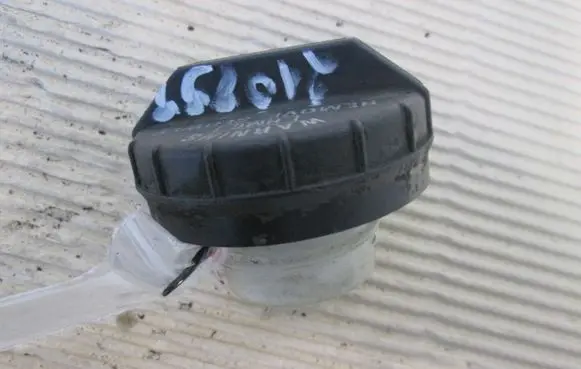 Hyundai Elantra Fuel tank filler neck pipe 