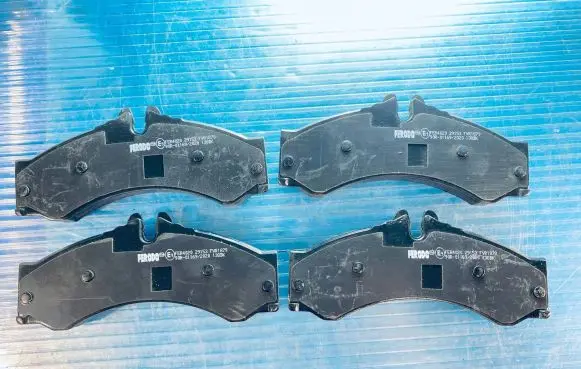 Mercedes-Benz Sprinter W901 W902 W903 W904 Brake pads (front) FVR1879 90R01169 A0044201520