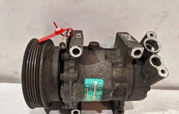 Renault Clio II Air conditioning (A/C) compressor (pump) 7700273801
