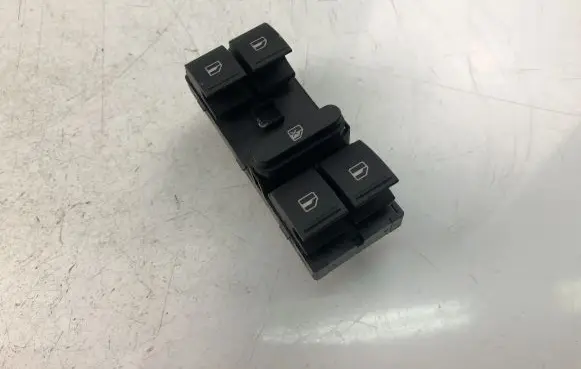 Volkswagen Golf V Electric window control switch 1K4959857B