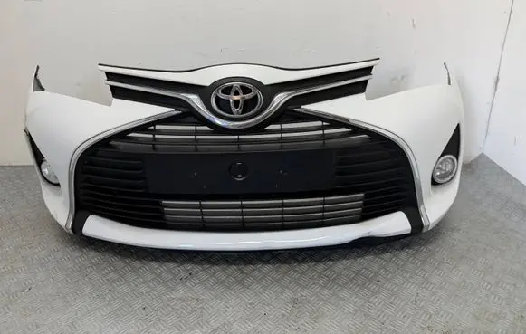 Toyota Yaris Front bumper 