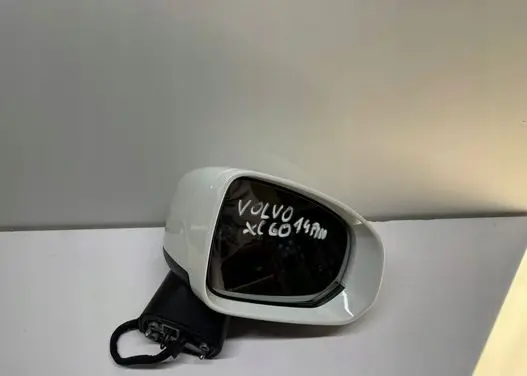 Volvo XC60 Front door electric wing mirror 