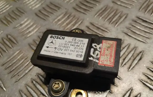 Mercedes-Benz A W168 Yaw turn rate sensor 0015404417