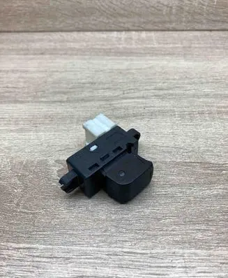 Opel Astra G Electric window control switch 89057